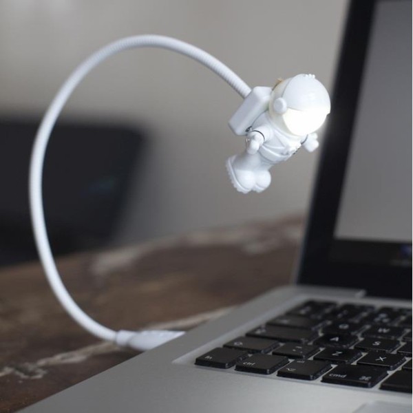 Tolles Physik-Gadget: USB Licht Astronaut