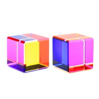 Dichroitisches Prisma – zum Experimentieren mit Farbe & Licht, 4 x 4 x 4 cm